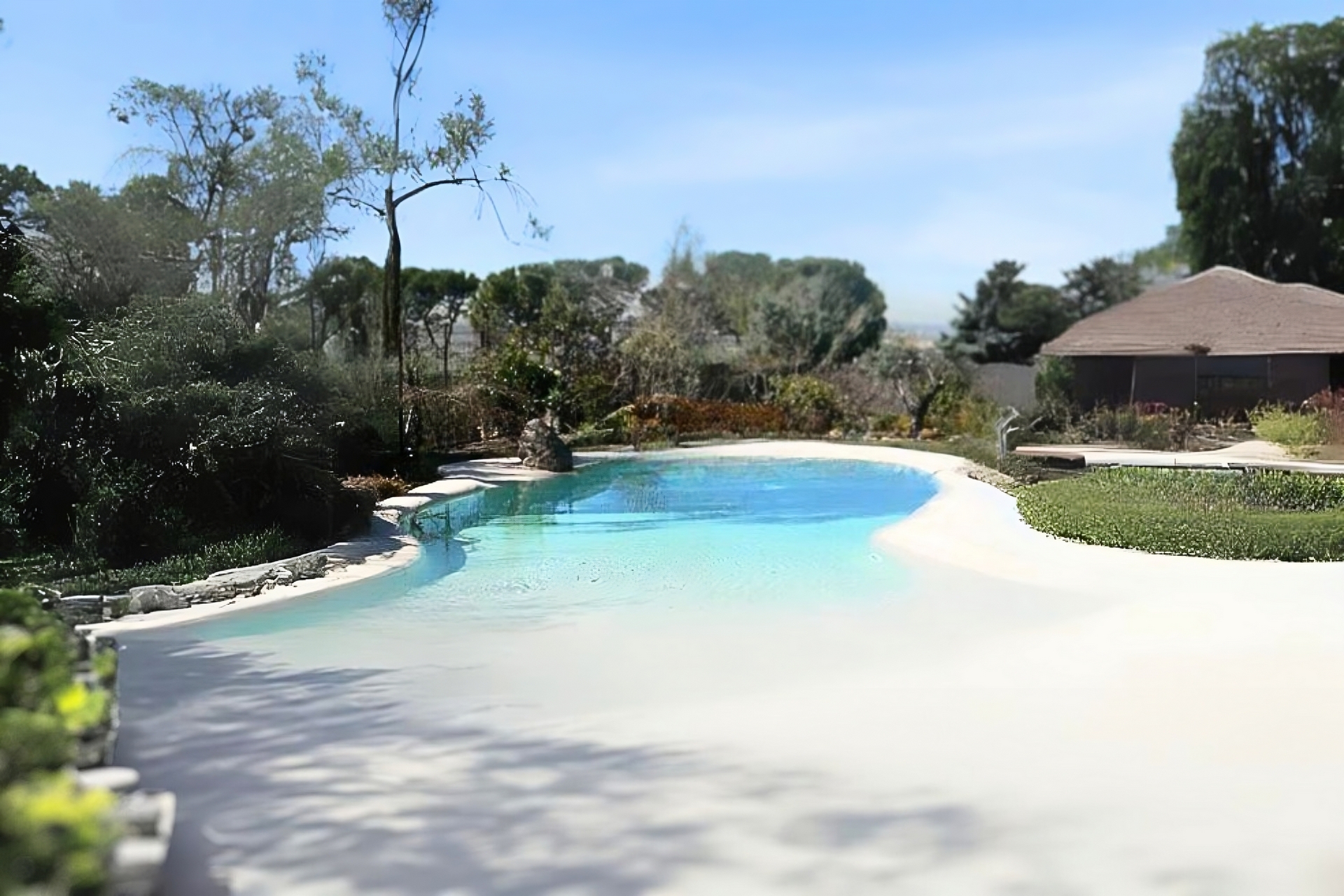 Revestimientos para piscinas de arena y cuarzo